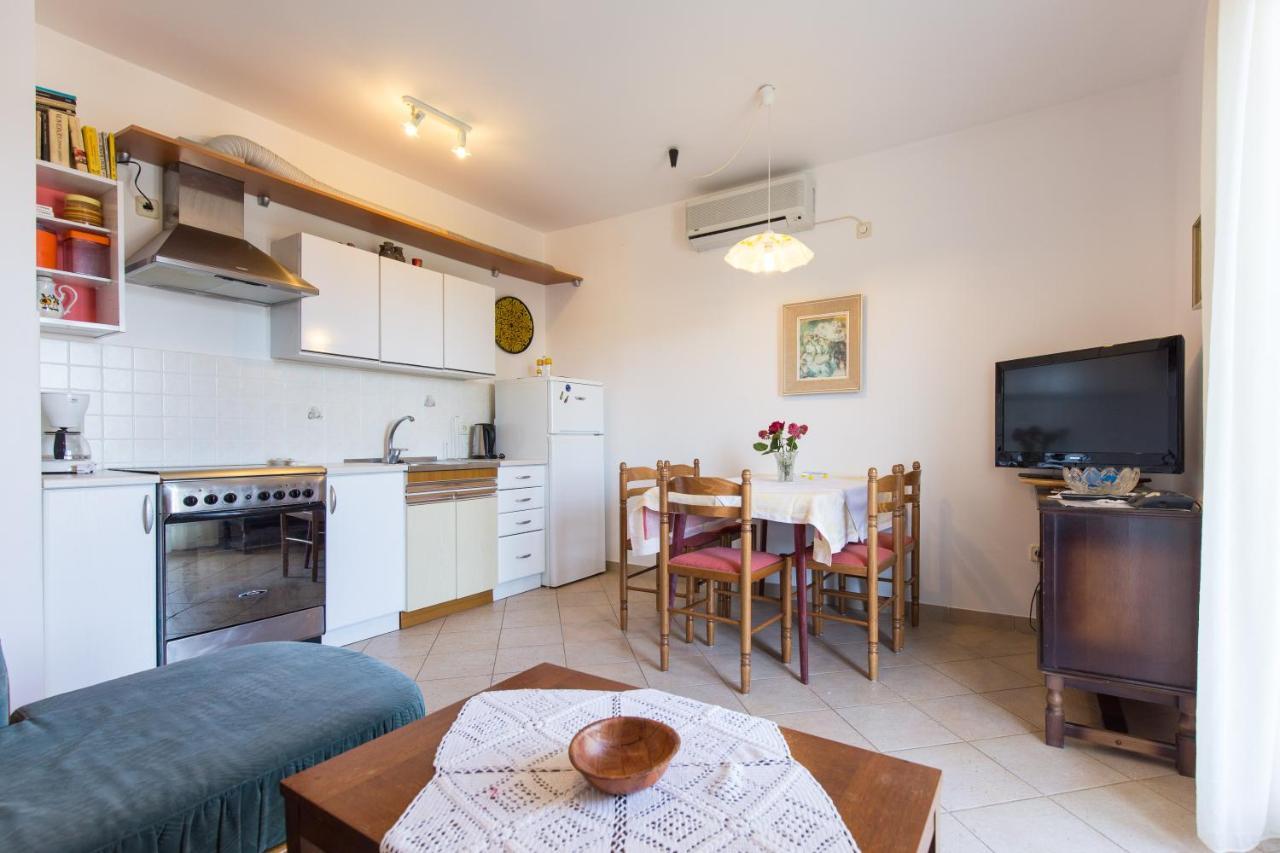 Apartman Leana Veglia Exterior foto